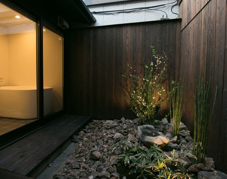 Inside the accommodation, there is a small Japanese garden which is a typical Machiya townhouse style.
